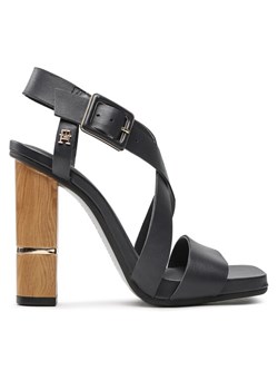 Tommy Hilfiger Sandały Hardware Block High Heel FW0FW07016 Granatowy ze sklepu MODIVO w kategorii Sandały damskie - zdjęcie 182649439