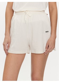 Boss Szorty piżamowe 50515606 Beżowy Regular Fit ze sklepu MODIVO w kategorii Piżamy damskie - zdjęcie 182650099