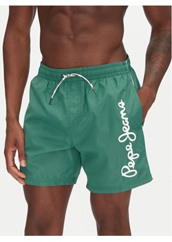 Pepe Jeans Szorty kąpielowe Logo PMB10419 Zielony Regular Fit - id: 0000304747328 - marki Pepe Jeans - 182651025 Pepe Jeans Szorty kąpielowe Logo PMB10419 Zielony Regular Fit ze sklepu MODIVO w kategorii Kąpielówki - zdjęcie 182651025