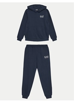 EA7 Emporio Armani Dres 8NBV54 BJEXZ 1562 Granatowy Regular Fit - id: 0000303966898 - marki Emporio Armani - 182651035 EA7 Emporio Armani Dres 8NBV54 BJEXZ 1562 Granatowy Regular Fit ze sklepu MODIVO w kategorii Dresy chłopięce - zdjęcie 182651035