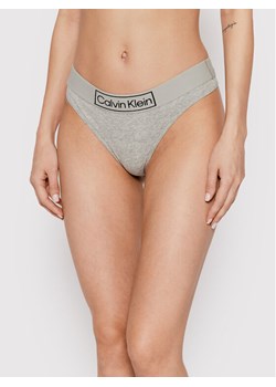 Calvin Klein Underwear Stringi 000QF6774E Szary ze sklepu MODIVO w kategorii Majtki damskie - zdjęcie 182651336