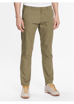 Helly Hansen Chinosy Dock 34274 Brązowy Regular Fit ze sklepu MODIVO w kategorii Spodnie męskie - zdjęcie 182651488