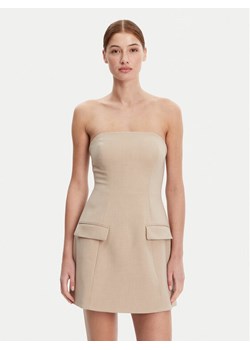 BARDOT Sukienka koktajlowa 59806DB Beżowy Regular Fit ze sklepu MODIVO w kategorii Sukienki - zdjęcie 182652708