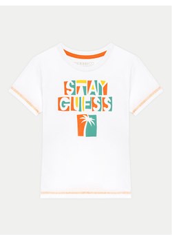 Guess T-Shirt N5GI15 K8HM4 Biały Regular Fit ze sklepu MODIVO w kategorii T-shirty chłopięce - zdjęcie 182654149