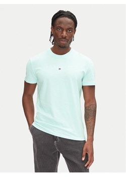 Tommy Jeans T-Shirt Linear Logo DM0DM20744 Zielony Regular Fit ze sklepu MODIVO w kategorii T-shirty męskie - zdjęcie 182654689