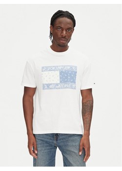Tommy Jeans T-Shirt Paisley Flag DM0DM20810 Écru Relaxed Fit ze sklepu MODIVO w kategorii T-shirty męskie - zdjęcie 182655205