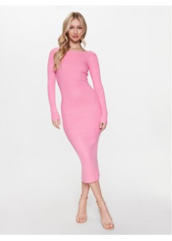 Edited Sukienka dzianinowa EDT7006003 Różowy Fitted Fit ze sklepu MODIVO w kategorii Sukienki - zdjęcie 182656138