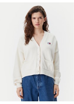 Tommy Jeans Kardigan DW0DW20257 Beżowy Relaxed Fit ze sklepu MODIVO w kategorii Swetry damskie - zdjęcie 182656437