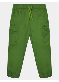 United Colors Of Benetton Joggery 4HK2GF013 Zielony Regular Fit ze sklepu MODIVO w kategorii Spodnie chłopięce - zdjęcie 182657007