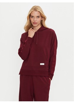 Tommy Hilfiger Bluza UW0UW04783 Bordowy Regular Fit ze sklepu MODIVO w kategorii Bluzy damskie - zdjęcie 182657087