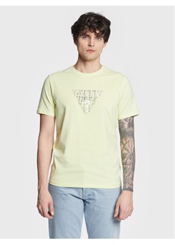 Guess T-Shirt Geo Triangle M3GI23 J1314 Zielony Slim Fit ze sklepu MODIVO w kategorii T-shirty męskie - zdjęcie 182657176