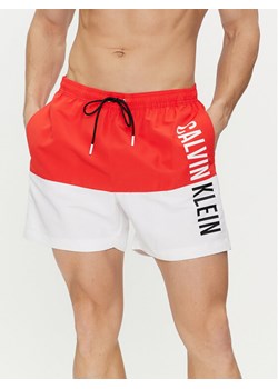 Calvin Klein Swimwear Szorty kąpielowe KM0KM00994 Czerwony Regular Fit ze sklepu MODIVO w kategorii Kąpielówki - zdjęcie 182657177
