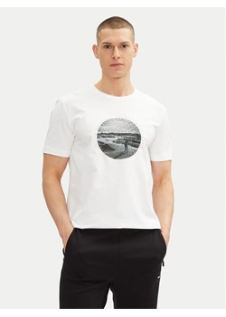 BOSS T-Shirt Graphic Heritage 50537847 Biały Regular Fit ze sklepu MODIVO w kategorii T-shirty męskie - zdjęcie 182658095