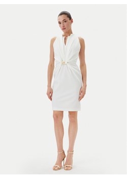 Rinascimento Sukienka koktajlowa CFC0123794003 Biały Regular Fit - id: 0000305419125 - marki Rinascimento - 182658859 Rinascimento Sukienka koktajlowa CFC0123794003 Biały Regular Fit ze sklepu MODIVO w kategorii Sukienki - zdjęcie 182658859