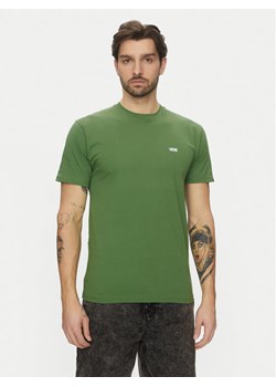 Vans T-Shirt Left Chest Logo VN0A3CZE Zielony Classic Fit ze sklepu MODIVO w kategorii T-shirty męskie - zdjęcie 182659909