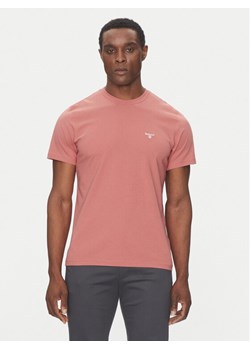 Barbour T-Shirt Essential Sports MTS0331PI55 Różowy Tailored Fit ze sklepu MODIVO w kategorii T-shirty męskie - zdjęcie 182661728