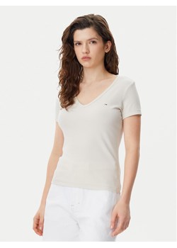 Tommy Jeans T-Shirt Essential DW0DW17385 Beżowy Slim Fit - id: 0000304646799 - marki Tommy Jeans - 182663287 Tommy Jeans T-Shirt Essential DW0DW17385 Beżowy Slim Fit ze sklepu MODIVO w kategorii Bluzki damskie - zdjęcie 182663287