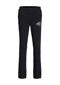 Jack&Jones Junior Spodnie dresowe Gordon 12221570 Czarny Regular Fit ze sklepu MODIVO w kategorii Spodnie chłopięce - zdjęcie 182663767