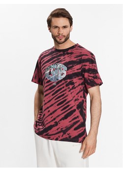 DC T-Shirt ADYKT03209 Czerwony Regular Fit ze sklepu MODIVO w kategorii T-shirty męskie - zdjęcie 182663849