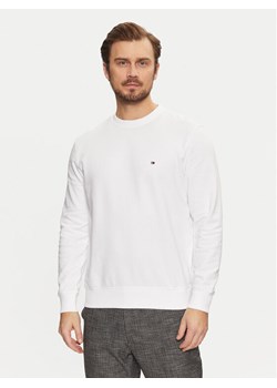 Tommy Hilfiger Bluza Essential MW0MW37237 Biały Regular Fit - id: 0000304410680 - marki Tommy Hilfiger - 182664625 Tommy Hilfiger Bluza Essential MW0MW37237 Biały Regular Fit ze sklepu MODIVO w kategorii Bluzy męskie - zdjęcie 182664625