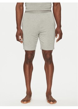 Calvin Klein Underwear Szorty piżamowe LV00NM2824 Szary Regular Fit ze sklepu MODIVO w kategorii Piżamy męskie - zdjęcie 182664897
