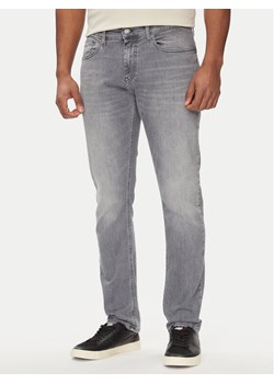 Tommy Jeans Jeansy Scanton DM0DM18733 Szary Slim Fit ze sklepu MODIVO w kategorii Jeansy męskie - zdjęcie 182665348