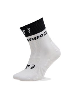 Compressport Skarpety wysokie unisex Mid Compression V 2.0 SQTU3540002 Biały ze sklepu MODIVO w kategorii Skarpetki damskie - zdjęcie 182665415