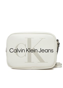 Calvin Klein Jeans Torebka Sculpted Camera Bag18 Mono K60K610275 Biały ze sklepu MODIVO w kategorii Listonoszki - zdjęcie 182666186