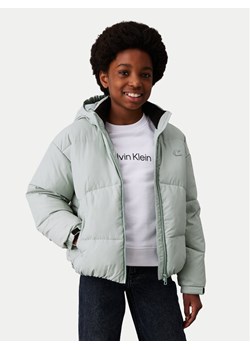 Calvin Klein Jeans Kurtka zimowa IG0IG02056 Niebieski Regular Fit ze sklepu MODIVO w kategorii Kurtki chłopięce - zdjęcie 182666768