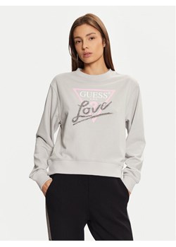 Guess Bluza W5RQ04 KB683 Szary Regular Fit ze sklepu MODIVO w kategorii Bluzy damskie - zdjęcie 182666775