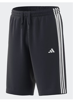 adidas Szorty sportowe Train Essentials AEROREADY 3-Stripes Regular-Fit Shorts IA3018 Niebieski Regular Fit ze sklepu MODIVO w kategorii Spodenki chłopięce - zdjęcie 182667596