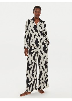 DKNY Komplet koszula i spodnie materiałowe YI90019 Beżowy Regular Fit ze sklepu MODIVO w kategorii Spodnie damskie - zdjęcie 182669377