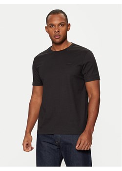 Calvin Klein T-Shirt Smooth Cotton T-Shirt K10K112229 Czarny Regular Fit ze sklepu MODIVO w kategorii T-shirty męskie - zdjęcie 182669448