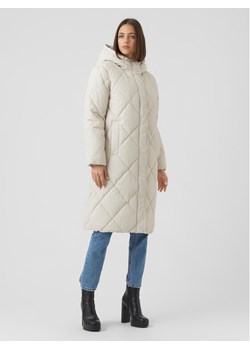 Vero Moda Kurtka zimowa Adelaloa 10267606 Écru Regular Fit ze sklepu MODIVO w kategorii Kurtki damskie - zdjęcie 182670286