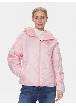 Tommy Jeans Kurtka przejściowa DW0DW17242 Różowy Regular Fit ze sklepu MODIVO w kategorii Kurtki damskie - zdjęcie 182670689