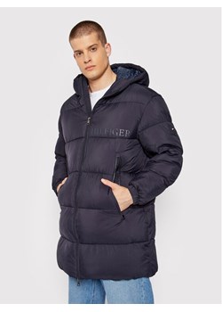 Tommy Hilfiger Kurtka zimowa High Loft MW0MW19657 Granatowy Regular Fit ze sklepu MODIVO w kategorii Kurtki męskie - zdjęcie 182671465