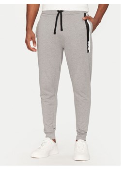 BOSS Spodnie dresowe Authentic 50540654 Szary Regular Fit ze sklepu MODIVO w kategorii Spodnie męskie - zdjęcie 182671836