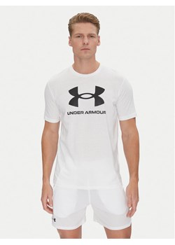 Under Armour Szorty sportowe Vanish Woven 6in 1373718 Biały Regular Fit ze sklepu MODIVO w kategorii Spodenki męskie - zdjęcie 182672247