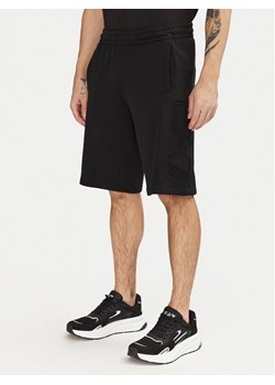 EA7 Emporio Armani Szorty sportowe 7M000153 AF10432 UC001 Czarny Regular Fit ze sklepu MODIVO w kategorii Spodenki męskie - zdjęcie 182672466