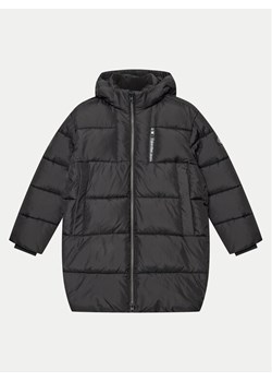 Calvin Klein Jeans Kurtka zimowa Essential IB0IB02168 Czarny Relaxed Fit ze sklepu MODIVO w kategorii Kurtki chłopięce - zdjęcie 182672948