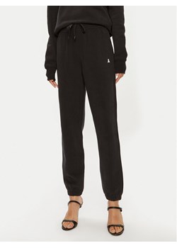Patrizia Pepe Spodnie dresowe 8P0618/J079-K103 Czarny Relaxed Fit ze sklepu MODIVO w kategorii Spodnie damskie - zdjęcie 182674727