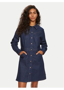 Wrangler Sukienka jeansowa 112356504 Granatowy Slim Fit ze sklepu MODIVO w kategorii Sukienki - zdjęcie 182675269