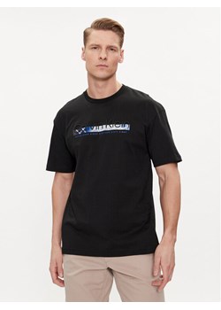 Calvin Klein T-Shirt Raised Linear Logo K10K112490 Czarny Regular Fit ze sklepu MODIVO w kategorii T-shirty męskie - zdjęcie 182675487