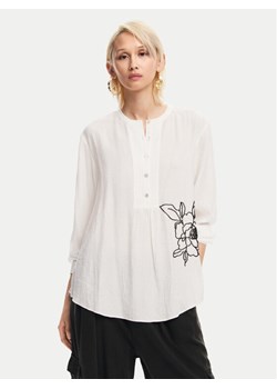 Desigual Bluzka Nagasaki 24WWBW01 Biały Regular Fit ze sklepu MODIVO w kategorii Bluzki damskie - zdjęcie 182675776
