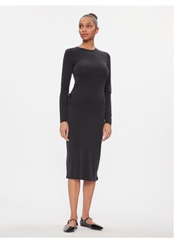 Vero Moda Sukienka codzienna Phine 10299277 Czarny Regular Fit ze sklepu MODIVO w kategorii Sukienki - zdjęcie 182675777