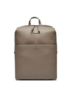 Calvin Klein Plecak Clean Essential Squared Bp K50K512251 Beżowy ze sklepu MODIVO w kategorii Plecaki - zdjęcie 182678287