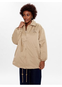 Calvin Klein Jeans Kurtka przejściowa J20J220333 Beżowy Oversize ze sklepu MODIVO w kategorii Kurtki damskie - zdjęcie 182678376
