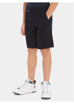 Tommy Hilfiger Szorty materiałowe 1985 KB0KB08704 Granatowy Regular Fit ze sklepu MODIVO w kategorii Spodenki chłopięce - zdjęcie 182679046
