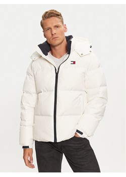 Tommy Jeans Kurtka puchowa Alaska DM0DM20479 Biały Regular Fit ze sklepu MODIVO w kategorii Kurtki męskie - zdjęcie 182679499