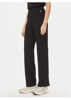 Calvin Klein Jeans Spodnie dzianinowe J20J222685 Czarny Straight Fit ze sklepu MODIVO w kategorii Spodnie damskie - zdjęcie 182680119